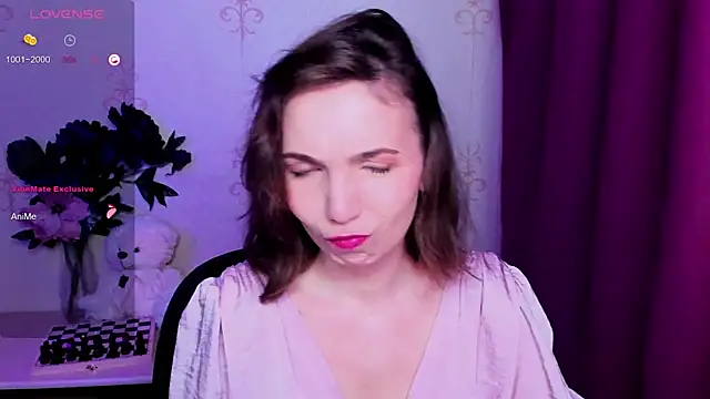 KindHazelHere  online show from March 25, 8:26 pm