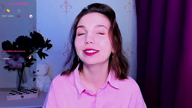 KindHazelHere  online show from April 4, 10:18 pm