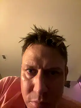 Snapshot of LiamDean20 chatting on October 29, 5:20 am LiamDean20 online show from October 29, 5:20 am