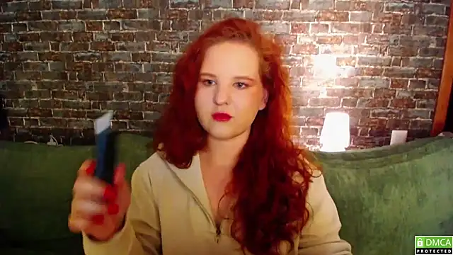 FlowerOfFreedom  online show from December 17, 5:02 am