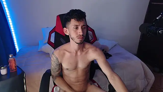 stevenSEX123 online show from December 28, 7:00 am