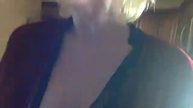 TiffaneyLove online show from March 15, 12:02 pm