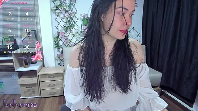 Lunlunera online show from March 12, 4:30 am