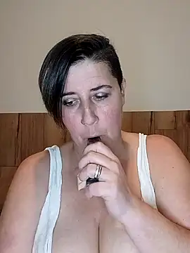 Snapshot of Evalibertinesexy chatting on January 23, 8:24 pm Evalibertinesexy online show from January 23, 8:24 pm