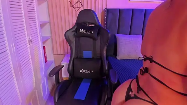 ashlye miller  online show from January 10, 3:39 am