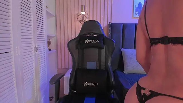 ashlye miller  online show from September 18, 4:25 am