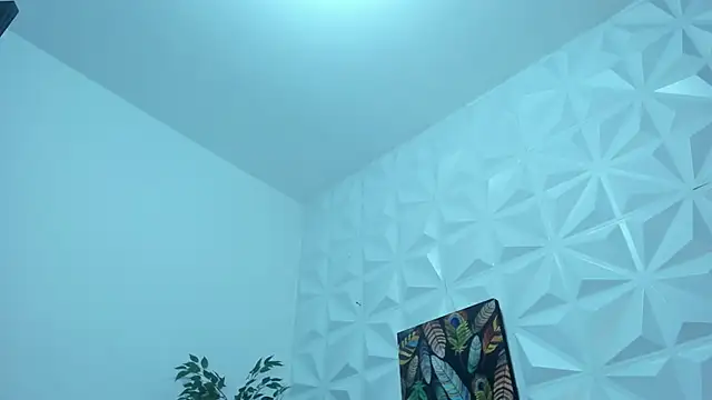 Hellen Sky online show from March 15, 6:10 pm