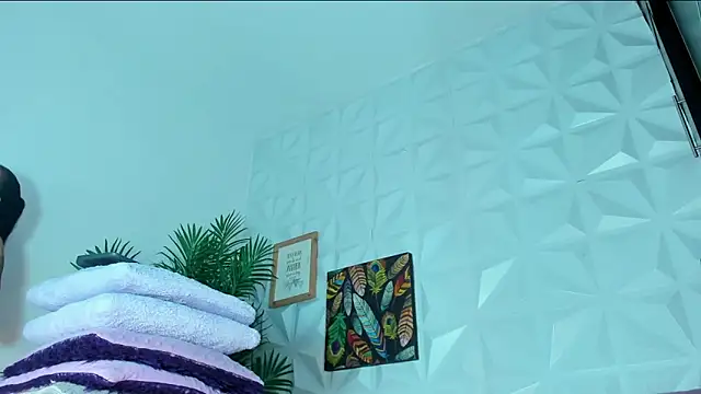 Hellen Sky online show from September 17, 7:15 pm