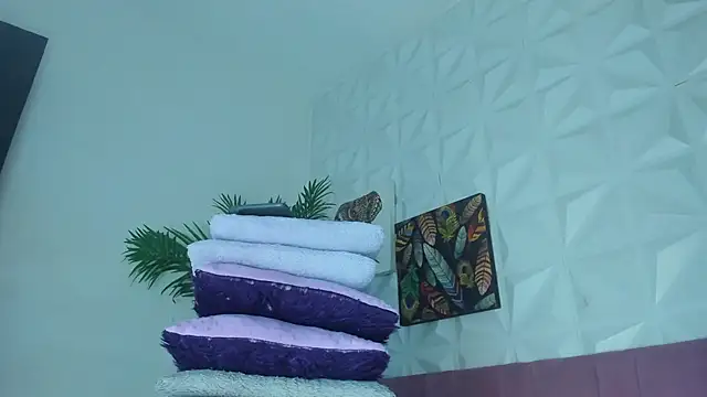 Hellen Sky online show from January 10, 7:04 pm