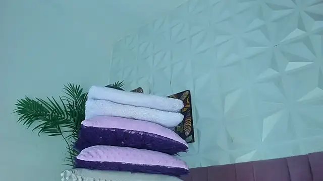 Hellen Sky online show from February 2, 7:12 pm