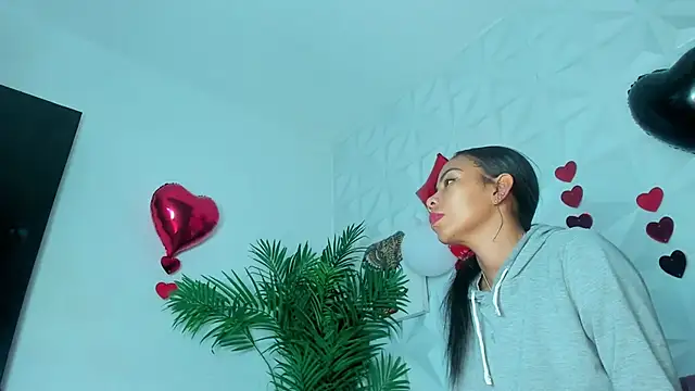 Hellen Sky online show from February 21, 7:04 pm