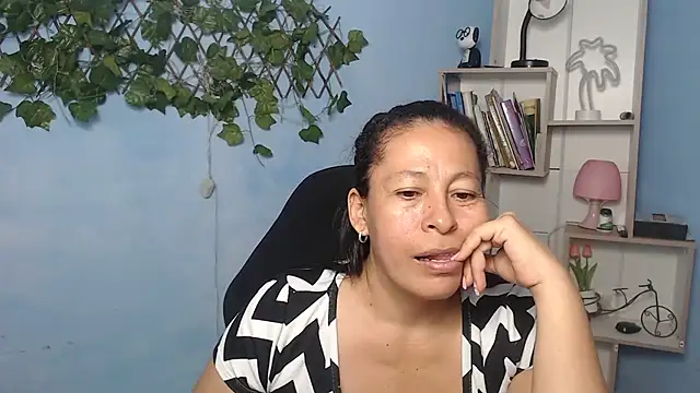 mature martina online show from December 20, 7:43 pm