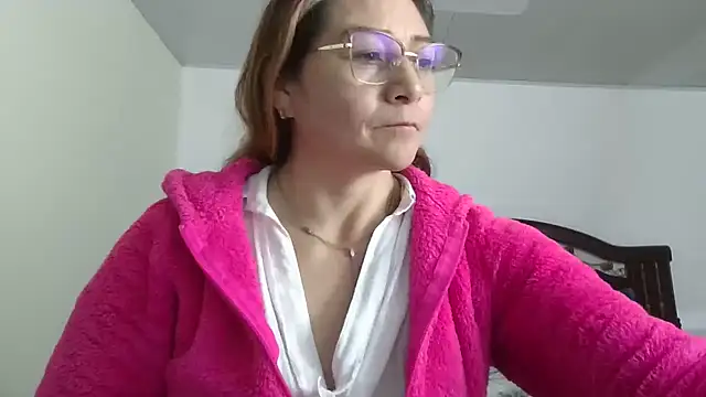 Snapshot of ruby-milf1 chatting on December 5, 3:48 am ruby-milf1 online show from December 5, 3:48 am