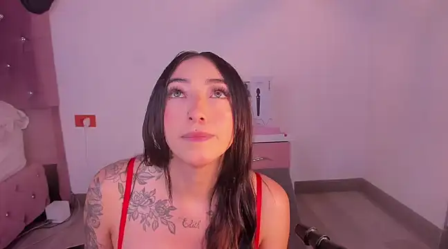 Snapshot of isa_red_hair chatting on January 10, 3:50 am isa red hair online show from January 10, 3:50 am