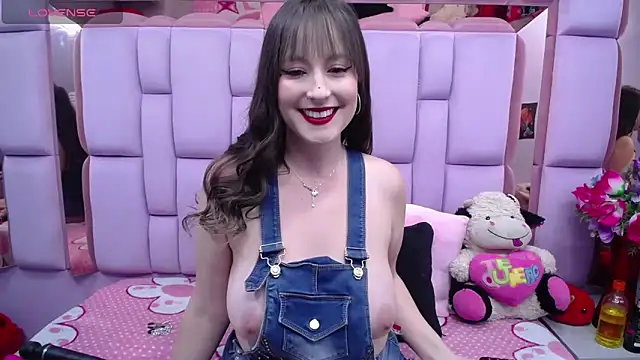 Snapshot of Belly_Rosse chatting on February 9, 2:54 pm Belly Rosse online show from February 9, 2:54 pm