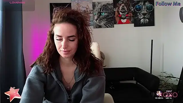 xx adrihanna xx online show from February 24, 7:44 am