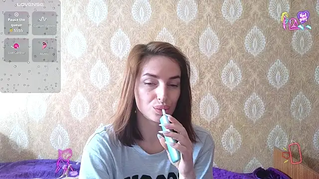 Snapshot of xx_adrihanna_xx chatting on March 10, 6:18 am xx adrihanna xx online show from March 10, 6:18 am