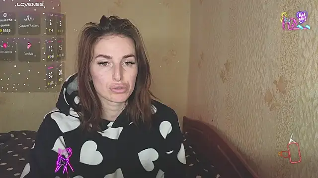 Snapshot of xx_adrihanna_xx chatting on April 2, 4:15 pm xx adrihanna xx online show from April 2, 4:15 pm