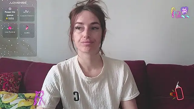 Snapshot of xx_adrihanna_xx chatting on April 9, 8:42 am xx adrihanna xx online show from April 9, 8:42 am