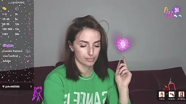 Snapshot of xx_adrihanna_xx chatting on April 16, 3:46 pm xx adrihanna xx online show from April 16, 3:46 pm