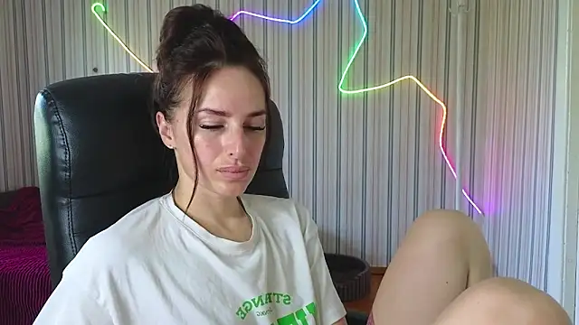 xx adrihanna xx online show from July 1, 8:27 am