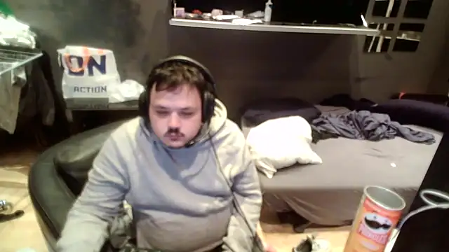 Snapshot of Bebemickey75 chatting on September 18, 11:07 pm Bebemickey75 online show from September 18, 11:07 pm