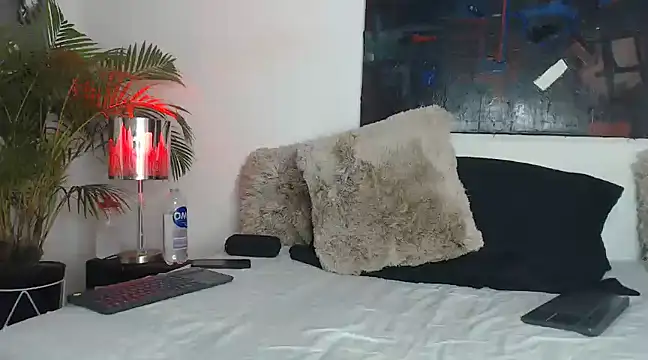 Snapshot of Markus_latin2 chatting on February 16, 2:43 pm Markus latin2 online show from February 16, 2:43 pm