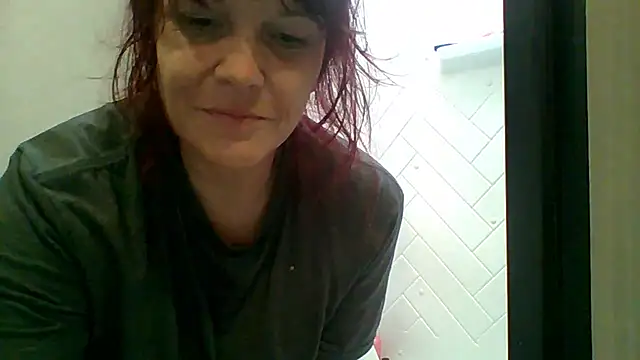 Snapshot of spundarella420 chatting on December 17, 3:39 pm spundarella420 online show from December 17, 3:39 pm