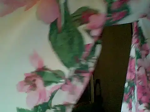 Snapshot of spundarella420 chatting on December 18, 7:30 pm spundarella420 online show from December 18, 7:30 pm