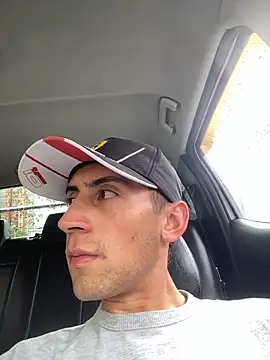 Snapshot of vpn1000 chatting on March 12, 8:04 pm vpn1000 online show from March 12, 8:04 pm