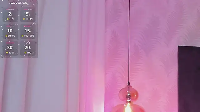 Snapshot of kataliina__ chatting on December 12, 12:01 pm kataliina online show from December 12, 12:01 pm