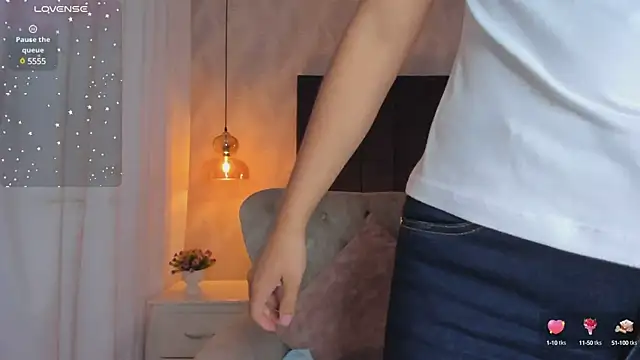 Snapshot of kataliina__ chatting on January 12, 12:01 pm kataliina online show from January 12, 12:01 pm