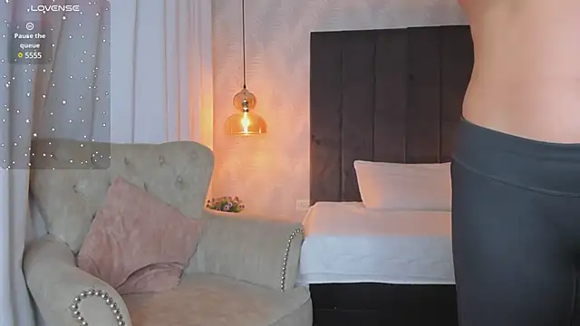 Snapshot of kataliina__ chatting on January 14, 12:03 pm kataliina online show from January 14, 12:03 pm