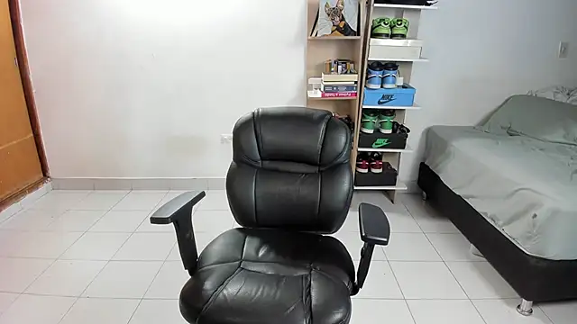 imtonny19 online show from October 16, 12:55 am