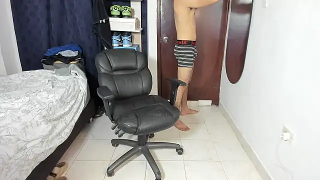 imtonny19 online show from February 10, 12:15 am