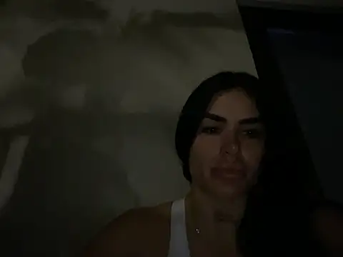 Karoltriguena online show from March 14, 3:01 am