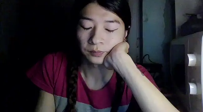 CarlyJoy online show from February 17, 2:04 pm