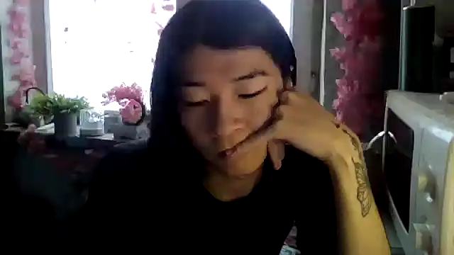 Snapshot of CarlyJoy chatting on December 20, 9:05 am CarlyJoy online show from December 20, 9:05 am