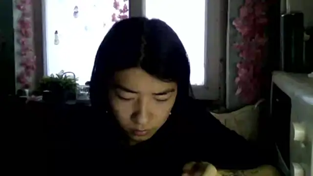 Snapshot of CarlyJoy chatting on December 21, 11:06 am CarlyJoy online show from December 21, 11:06 am