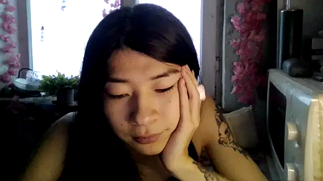 Snapshot of CarlyJoy chatting on January 7, 11:45 am CarlyJoy online show from January 7, 11:45 am