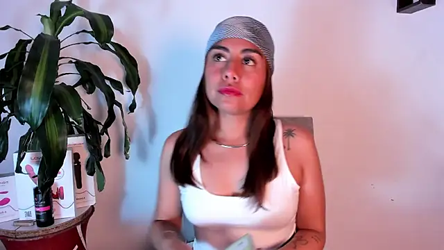 im amber online show from May 28, 12:57 pm