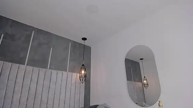 Snapshot of chloe_d chatting on February 24, 12:16 pm chloe d online show from February 24, 12:16 pm