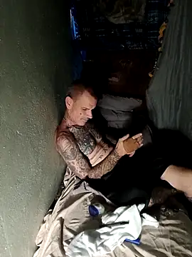 Snapshot of deepstroker42071 chatting on September 14, 7:07 am deepstroker42071 online show from September 14, 7:07 am