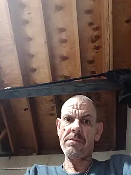 Snapshot of deepstroker42071 chatting on February 15, 1:13 am deepstroker42071 online show from February 15, 1:13 am