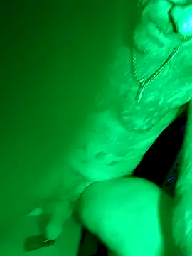 Snapshot of deepstroker42071 chatting on February 15, 10:03 am deepstroker42071 online show from February 15, 10:03 am