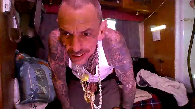 Snapshot of deepstroker42071 chatting on March 11, 10:49 pm deepstroker42071 online show from March 11, 10:49 pm