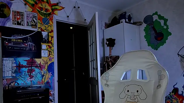 Sunny Mouse  online show from September 15, 6:19 pm