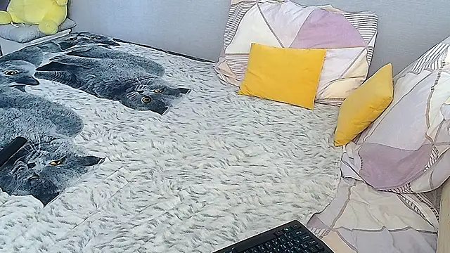 KathrineBerry online show from March 1, 4:37 am