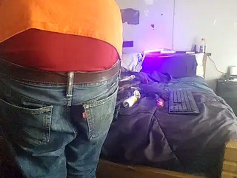 Bi curious86 online show from April 12, 5:12 am