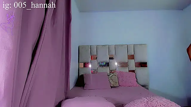 Hannahsmit online show from September 18, 8:05 am